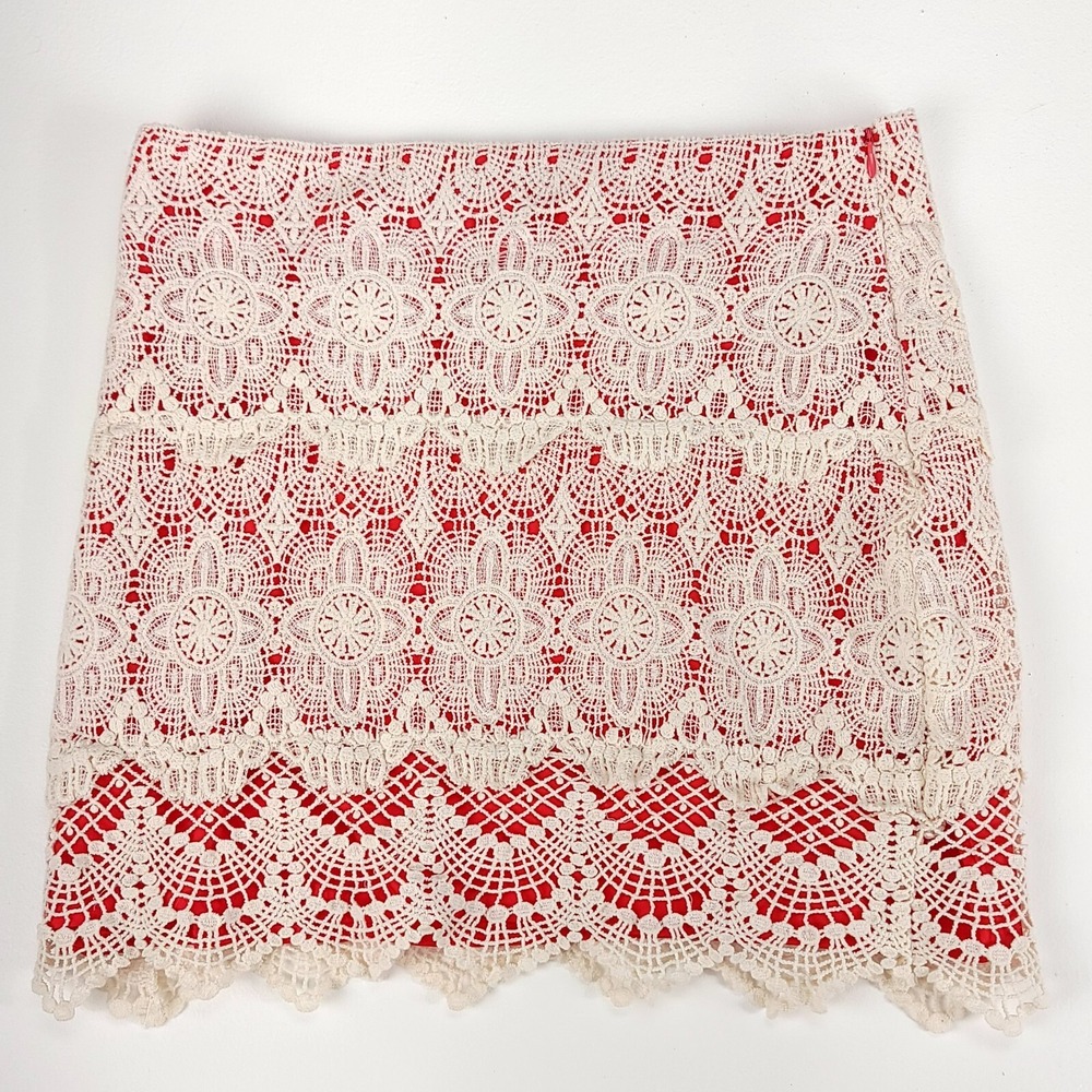 Umgee‎ Crochet Lace Mini Skirt Womens Size M Red White Tiered Boho